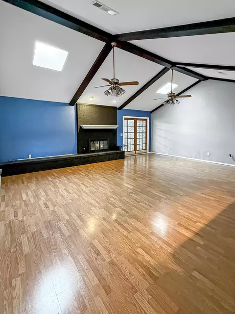 Living - 311 Bois D Arc Borger Tx 79007, Borger, TX 79007 photo 1 of 2