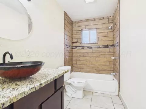 Bath - 820 Russell Street Amarillo Tx 79104 St, Amarillo, TX 79104 photo 1 of 2