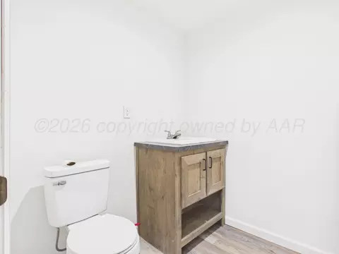 Bath - 820 Russell Street Amarillo Tx 79104 St, Amarillo, TX 79104 photo 2 of 2
