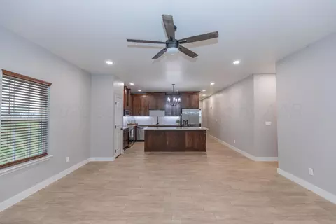 Living - 17850 Lone Ranch Road Amarillo Tx 79124-2084 Rd, Amarillo, TX 79124 photo 2 of 4