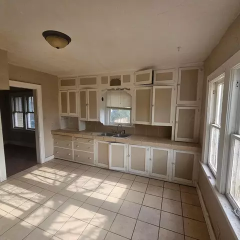 Other - 3906 S Tyler Street Amarillo Tx 79110-1631 St, Amarillo, TX 79110 photo 7 of 9