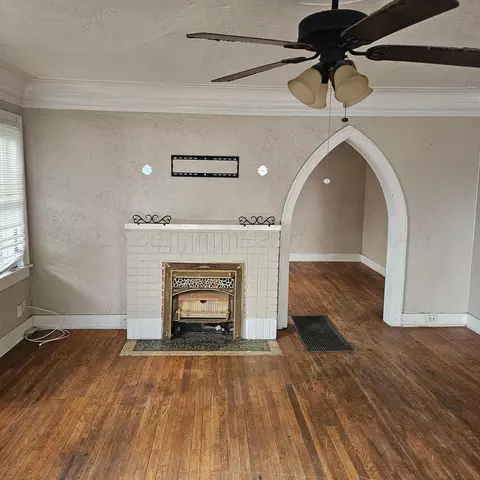 Living - 3906 S Tyler Street Amarillo Tx 79110-1631 St, Amarillo, TX 79110 photo 2 of 5
