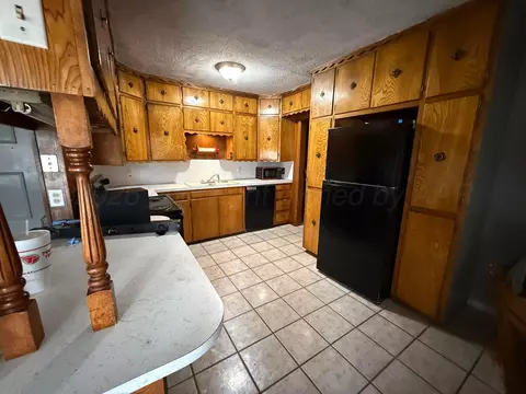 Kitchen - 2 Home Property Portfolio Borger Tx 79007, Borger, TX 79007 photo 3 of 4