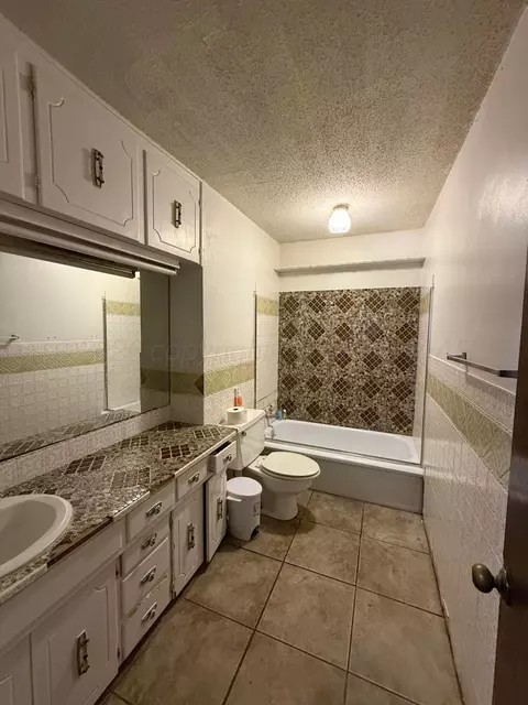 Bath - 2 Home Property Portfolio Borger Tx 79007, Borger, TX 79007 photo 5 of 5