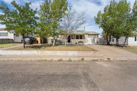Exterior - 1301 Cooley Drive Borger Tx 79007 Dr, Borger, TX 79007 photo 2 of 6