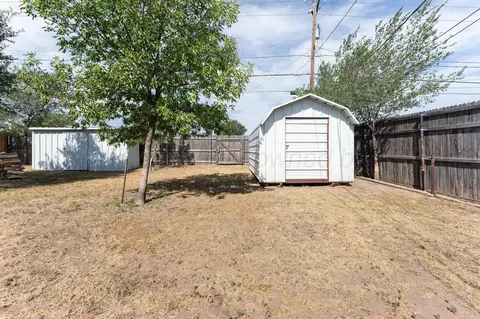 Exterior - 1301 Cooley Drive Borger Tx 79007 Dr, Borger, TX 79007 photo 5 of 6