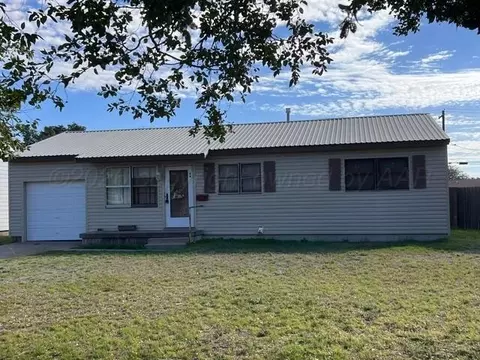 6 N Jefferson Street Perryton Tx 79070-2029 St, Perryton, TX 79070