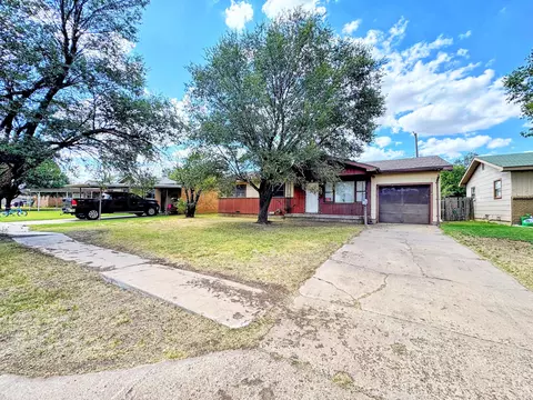 2106 Jackson Drive Perryton Tx 79070 Dr, Perryton, TX 79070