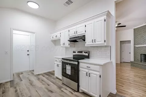 Kitchen - 6711 Chalet Court Amarillo Tx 79124-1120 Ct, Amarillo, TX 79124 photo 2 of 3