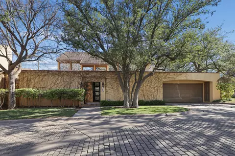 2 Woodstone Street Amarillo Tx 79106-4151 St, Amarillo, TX 79106
