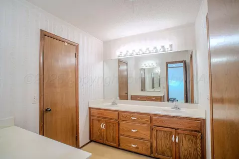 Bath - Undisclosed, Amarillo, TX 79121 photo 2 of 4