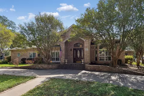 1917 Elmwood Avenue Corsicana Tx 75110 Ave, Corsicana, TX 75110