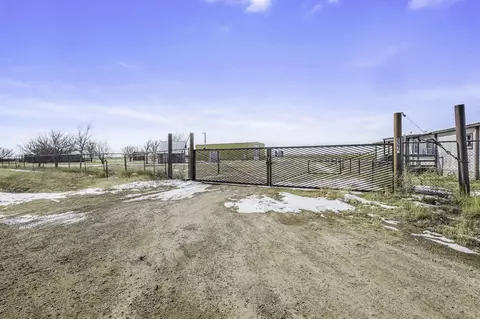8275 County Road 4 Pampa Tx 79065, Pampa, TX 79065