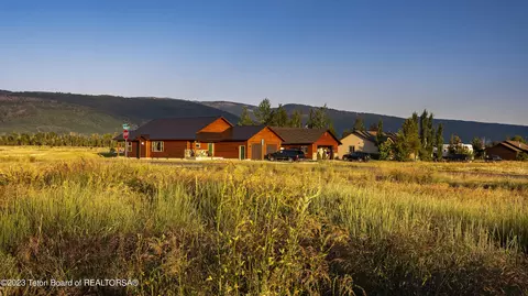 1045 Cahuilla Rd, Driggs, ID 83422 photo 2