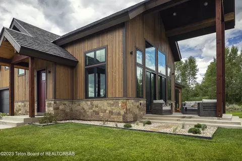 1484 Telemark Trl, Driggs, ID 83422 photo 2