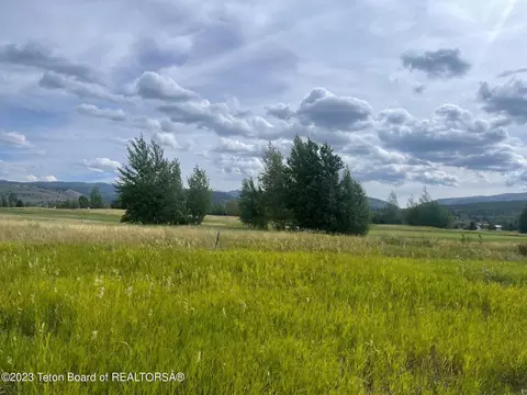 101 Cluff Ln, Victor, ID 83455 photo 2