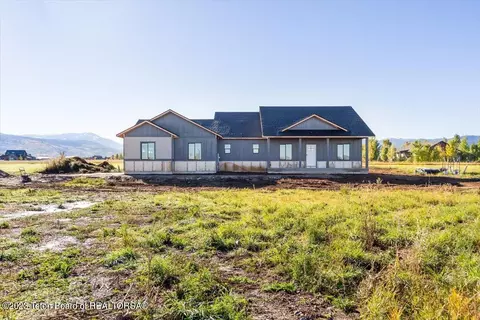 1569 Buckskin Loop, Victor, ID 83455 photo 2