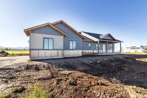 1569 Buckskin Loop, Victor, ID 83455 photo 3