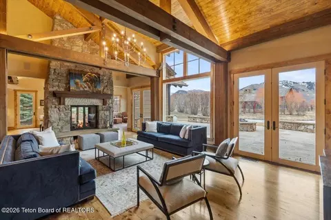 2790 W Peregrine Ln, Jackson, WY 83001