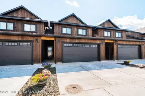 649 Stone Peak Loop, Driggs, ID 83422 photo 2
