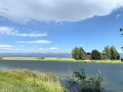 1287 Horseshoe Ln, Driggs, ID 83422 photo 3
