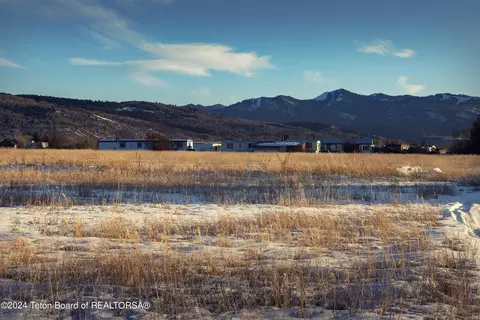 5177 Pine Dr, Victor, ID 83455 photo 5