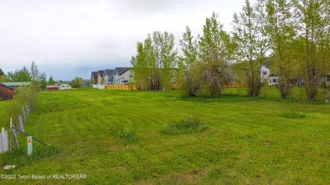 173 E Center St, Victor, ID 83455 photo 9