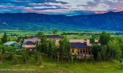 21 Eagle Ridge Dr, Sheridan, WY 82801