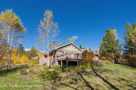4125 W Silver Spur Rd, Wilson, WY 83014