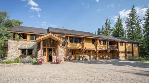 155 E Buck Mountain Rd, Jackson, WY 83001