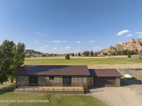 1424 Fairview Dr, Dubois, WY 82513