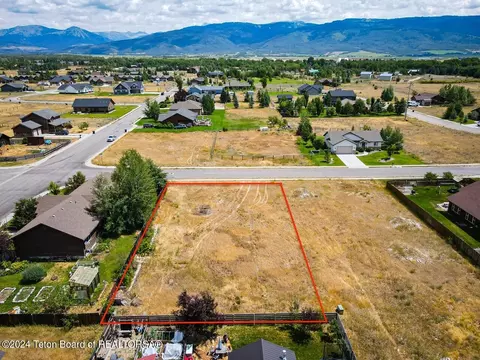 820 Dusty Trl, Driggs, ID 83422 photo 4