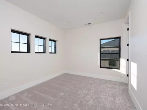 606 Royal Elk Cir, Victor, ID 83455 photo 30