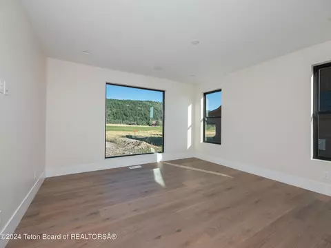 606 Royal Elk Cir, Victor, ID 83455 photo 22