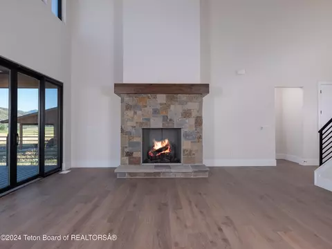 606 Royal Elk Cir, Victor, ID 83455 photo 7