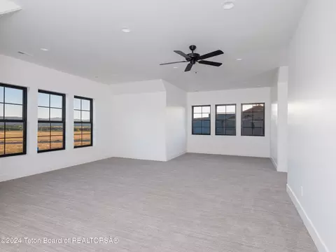 366 Royal Elk Cir, Victor, ID 83455 photo 15