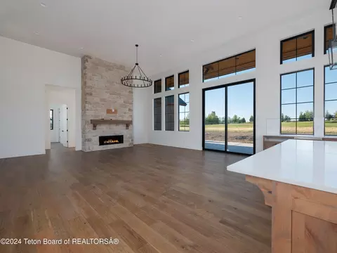 366 Royal Elk Cir, Victor, ID 83455 photo 7