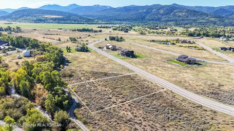 9187 Timberline Loop, Victor, ID 83455 photo 2