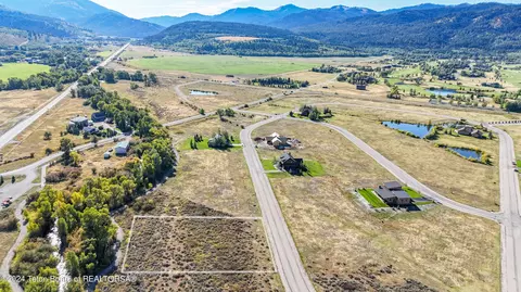 9187 Timberline Loop, Victor, ID 83455 photo 4