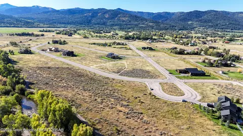 9196 Timberline Loop, Victor, ID 83455 photo 2