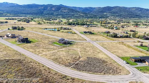 9196 Timberline Loop, Victor, ID 83455 photo 3