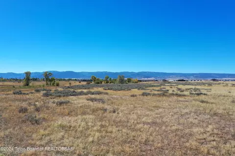 1065 Rainbow Loop, Driggs, ID 83422 photo 3