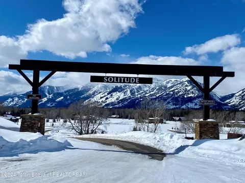 750 E Nez Perce Rd, Jackson, WY 83001 photo 4
