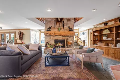 Living - 535 Swan Ln, Irwin, ID 83428 photo 1 of 4