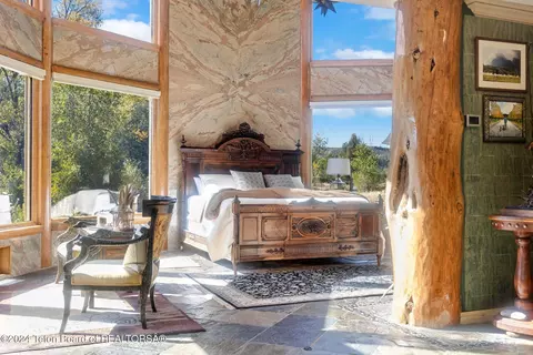Bedroom - 535 Swan Ln, Irwin, ID 83428 photo 3 of 11