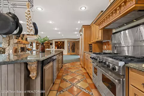 Kitchen - 535 Swan Ln, Irwin, ID 83428 photo 6 of 8
