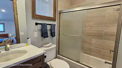 Bath - 2925 Canyon View Rd, Driggs, ID 83422 photo 5 of 5