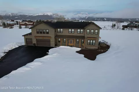 Exterior - 2925 Canyon View Rd, Driggs, ID 83422 photo 3 of 11