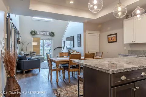94 Late September Ln, Swan Valley, ID 83449