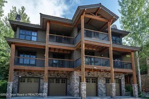 526 Lower Snow King Loop #262, Jackson, WY 83001